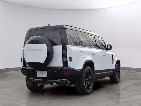 New 2026 Land Rover Defender 110 S image 5