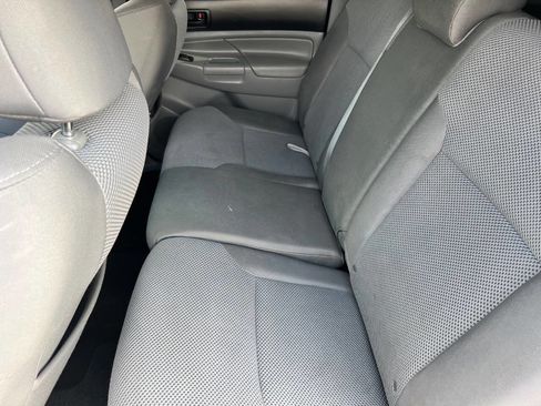 Used 2013 Toyota Tacoma PreRunner w/ TRD Sport Pkg image 18