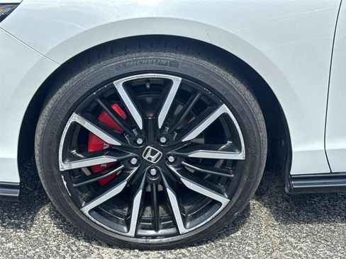 Used 2024 Honda Accord Touring image 10