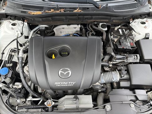 Used 2015 MAZDA MAZDA3 i Grand Touring image 10