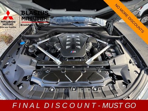 Used 2025 BMW X7 M60i w/ Climate Comfort Package image 29