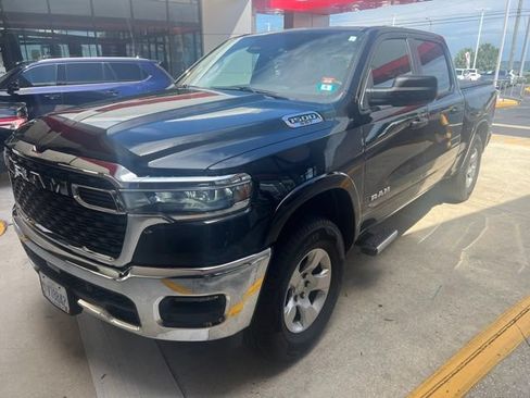 Used 2025 RAM 1500 Big Horn AWD/4WD image 2