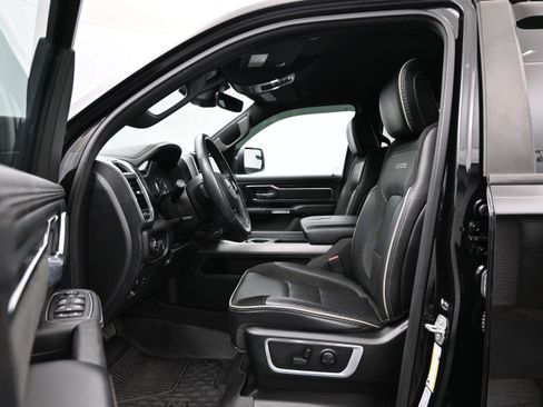 Used 2023 RAM 1500 Laramie AWD/4WD image 9