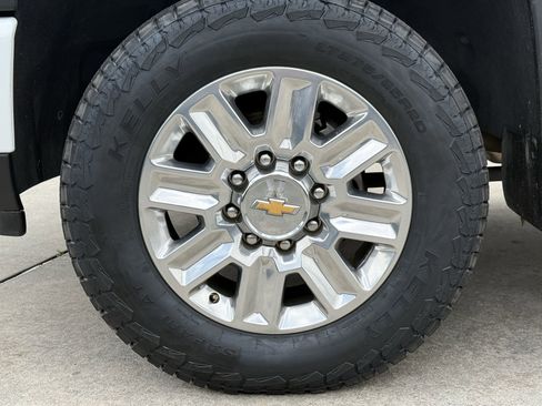 Used 2024 Chevrolet Silverado 3500 High Country w/ Technology Package AWD/4WD image 12
