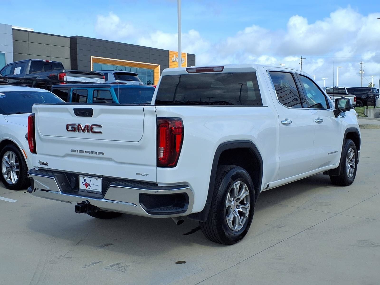 Used 2025 GMC Sierra 1500 SLT RWD image 6