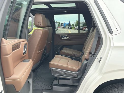 Used 2023 Chevrolet Tahoe High Country w/ Premium Package 2 AWD/4WD image 36