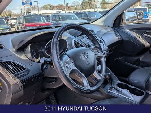 Used 2011 Hyundai Tucson GLS FWD image 11