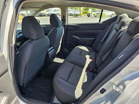 Used 2024 Nissan Altima 2.5 SV image 16