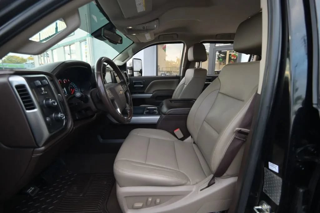 Used 2019 Chevrolet Silverado 3500 LTZ w/ Duramax Plus Package AWD/4WD image 41
