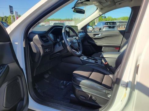 Used 2023 Ford Escape SE FWD image 8