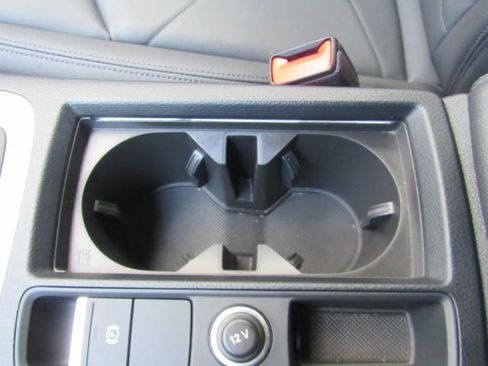 Used 2023 Audi Q3 2.0T Premium Plus w/ Premium Plus Package image 47