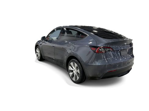 Certified 2023 Tesla Model Y Long Range AWD/4WD image 4