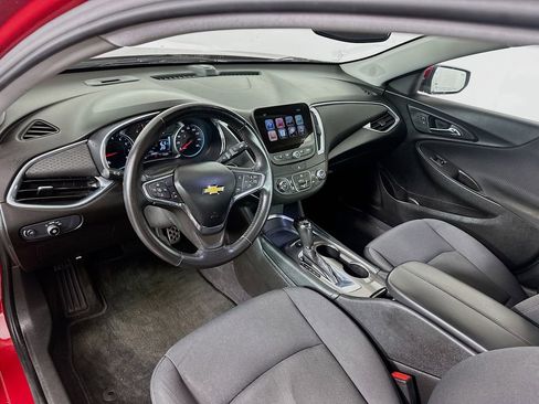 Used 2016 Chevrolet Malibu LT image 9
