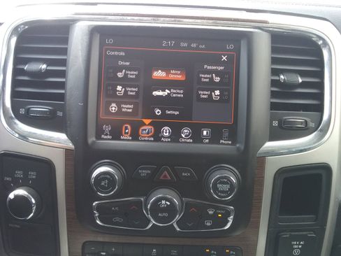 Used 2016 RAM 2500 Laramie w/ Convenience Group AWD/4WD image 22