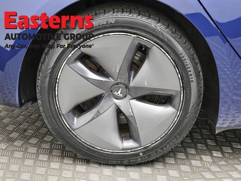 Used 2019 Tesla Model 3 Standard Range image 24