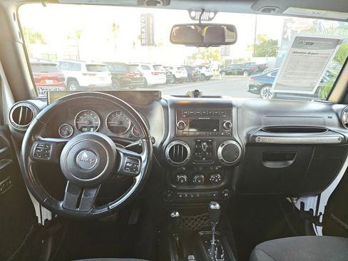 Used 2018 Jeep Wrangler Unlimited Sport S image 27