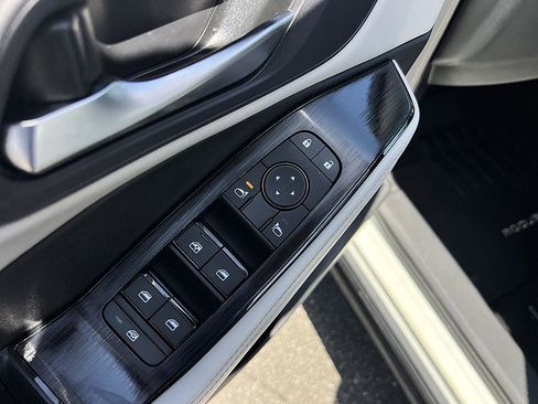 Certified 2023 Nissan Rogue SV w/ SV Premium B Package FWD image 21