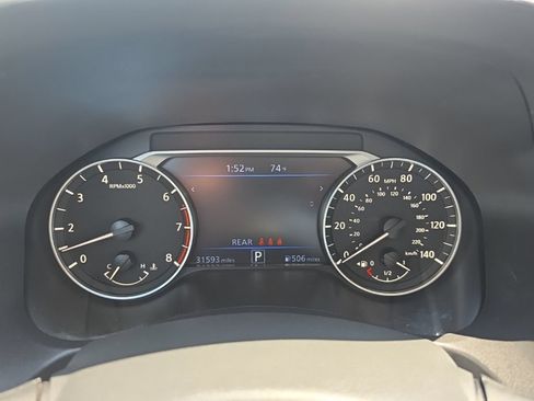 Used 2025 Nissan Altima 2.5 SV FWD image 13