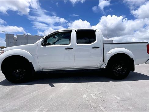 Used 2019 Nissan Frontier SV w/ Value Truck Package RWD image 3