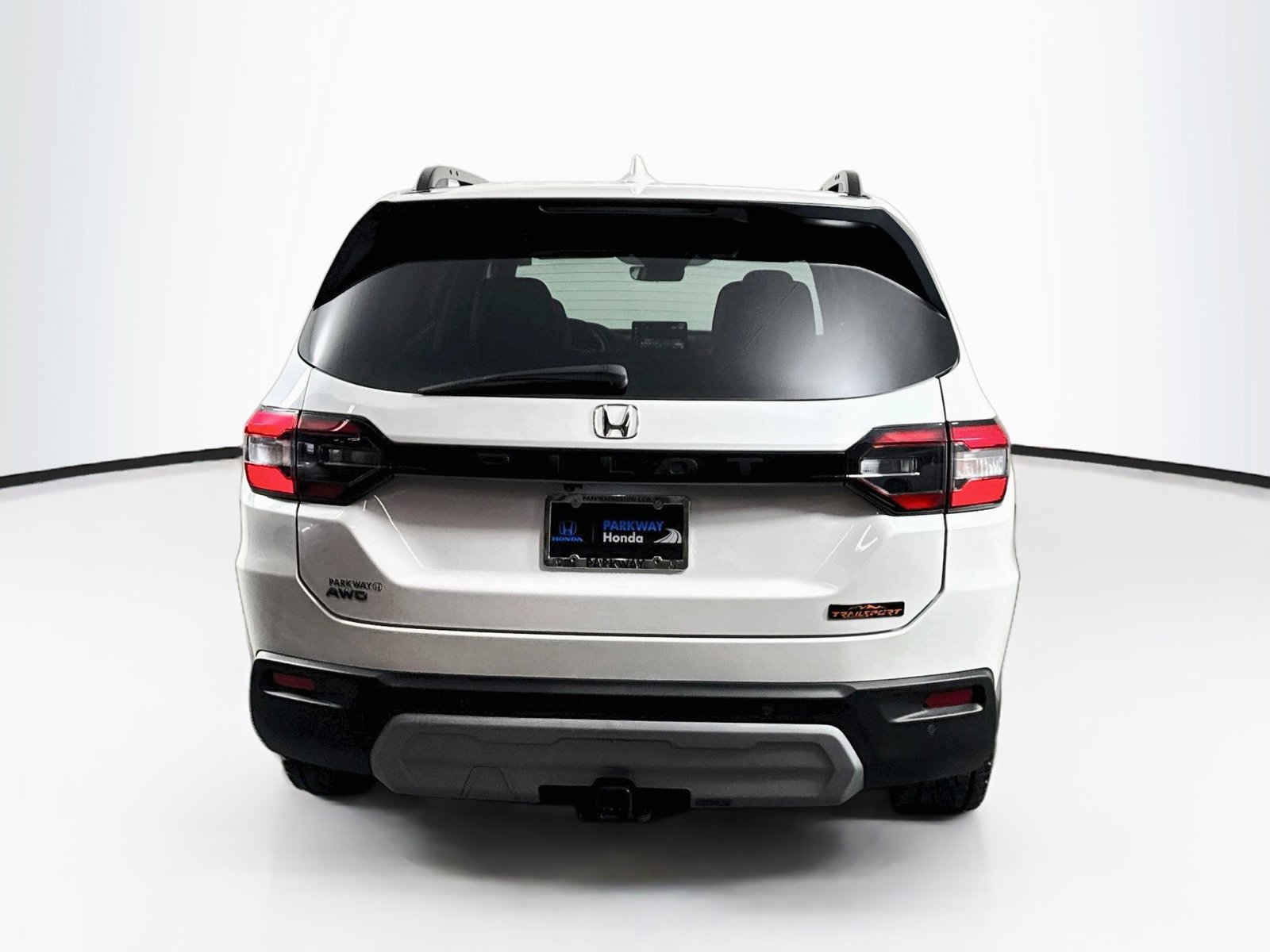 Used 2025 Honda Pilot TrailSport image 7