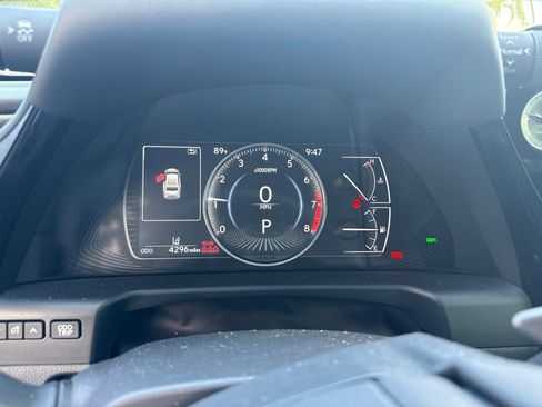 Used 2025 Lexus ES 350 w/ Premium Package FWD image 8