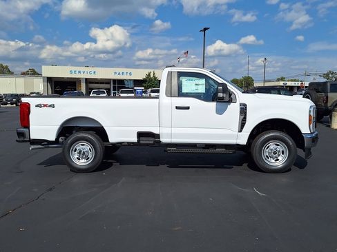 New 2026 Ford F250 XL w/ XL Chrome Package image 18