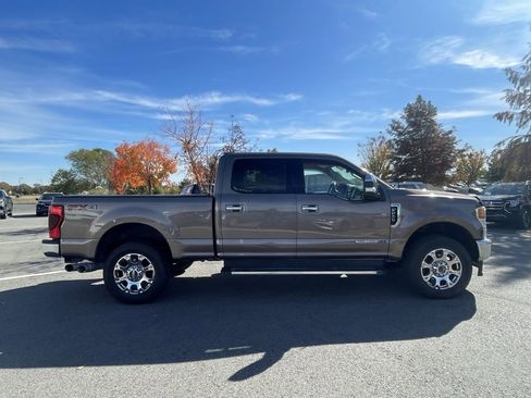 Used 2021 Ford F250 Lariat w/ Chrome Package image 9