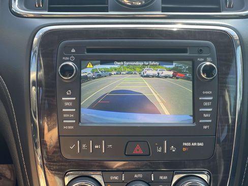 Used 2017 Buick Enclave Premium w/ Enclave Tuscan Edition FWD image 32