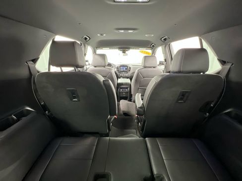 Used 2023 Chevrolet Traverse LT image 37