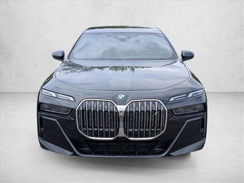 New 2026 BMW i7 M70 w/ M Sport Package RWD image 5