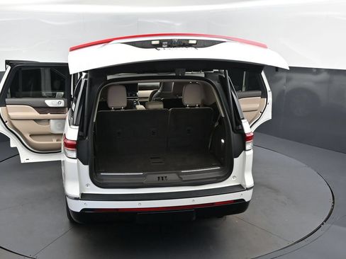 Used 2023 Lincoln Navigator Reserve AWD/4WD image 48