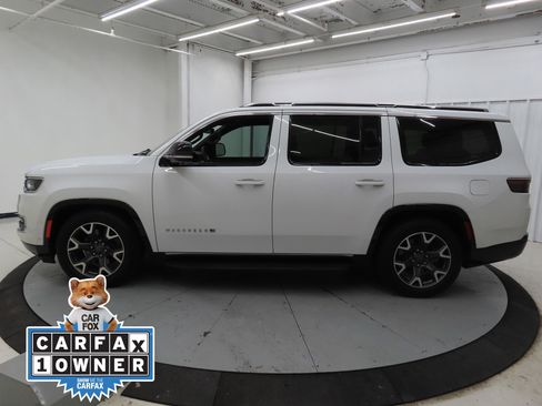 Used 2024 Jeep Wagoneer Series III image 6