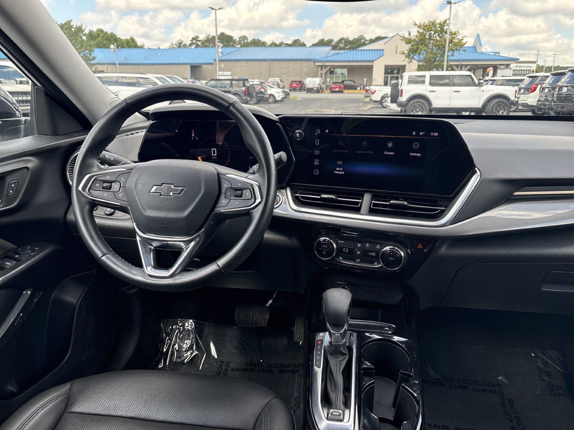 Used 2024 Chevrolet Trax ACTIV w/ Driver Confidence Package FWD image 3