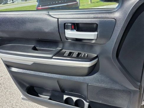 Used 2017 Toyota Tundra SR5 w/ SR5 Upgrade Package image 15