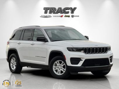 Used 2023 Jeep Grand Cherokee Laredo