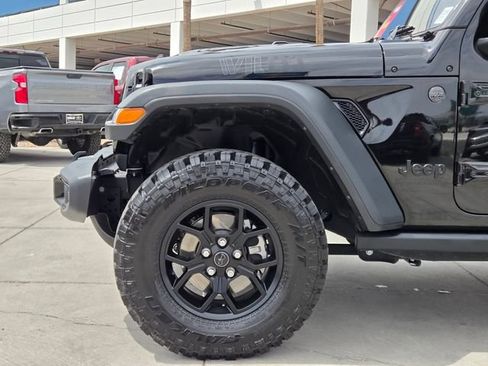 Used 2025 Jeep Wrangler Unlimited Sport AWD/4WD image 9