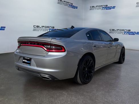 Used 2016 Dodge Charger R/T w/ Navigation & Travel Group RWD image 5