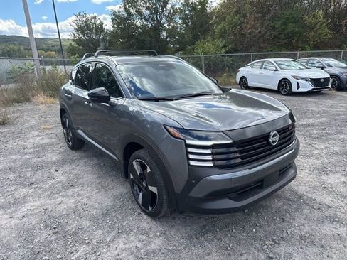 New 2026 Nissan Kicks SR w/ Cold Weather Package image 3