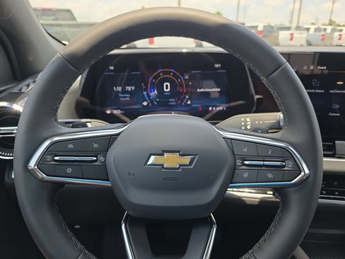 New 2026 Chevrolet Equinox LT w/ Convenience Package II FWD image 18