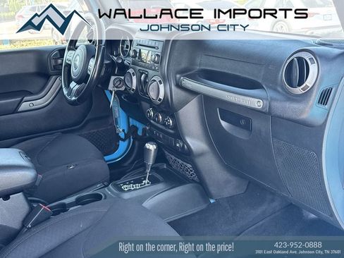 Used 2017 Jeep Wrangler Sport w/ Quick Order Package 24S AWD/4WD image 34