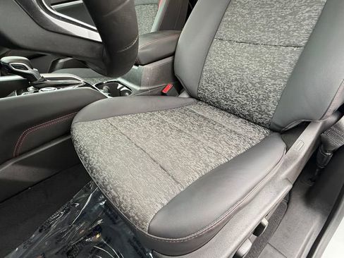 Used 2024 Chevrolet Colorado Z71 w/ Z71 Convenience Package 2 image 19