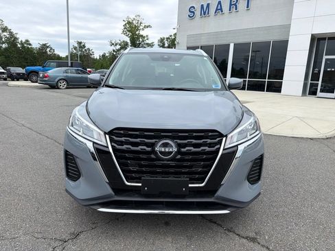 Used 2024 Nissan Kicks SV FWD image 9
