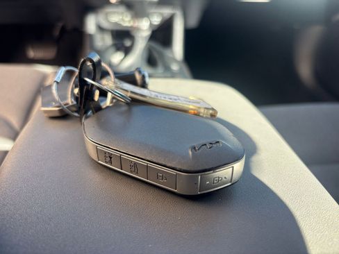 Used 2025 Kia K4 LXS image 22