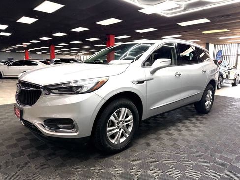 Used 2018 Buick Enclave Essence FWD image 8