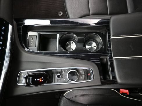 Certified 2022 Cadillac Escalade Sport w/ Touring Package AWD/4WD image 19