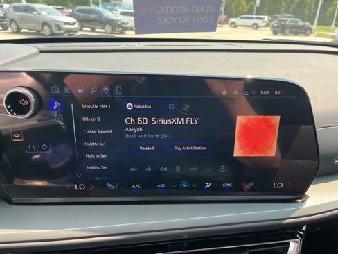 New 2026 Chevrolet Traverse LT w/ Driver Confidence Package image 33