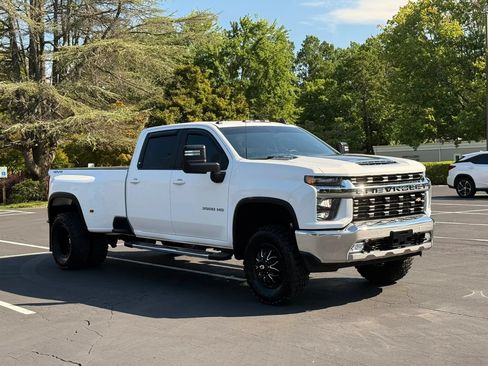 Used 2021 Chevrolet Silverado 3500 LT w/ Convenience Package AWD/4WD image 8