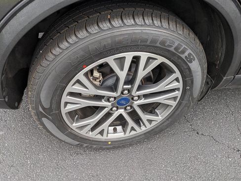Used 2020 Ford Escape SEL FWD image 25