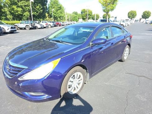 Used 2012 Hyundai Sonata GLS FWD image 2