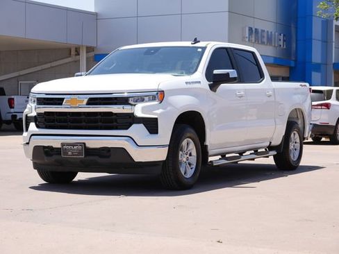 Used 2025 Chevrolet Silverado 1500 LT w/ Convenience Package II AWD/4WD image 7